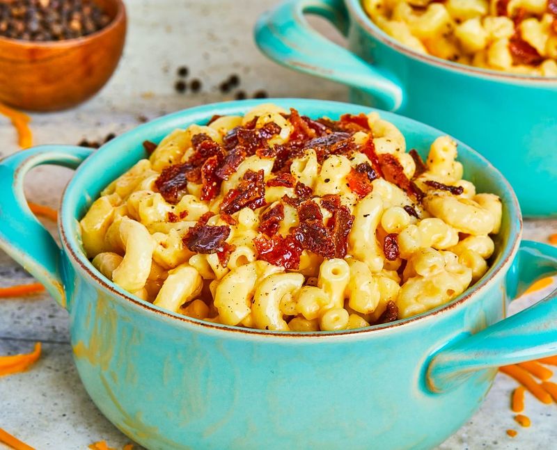 Mac And Cheese With Bacon Bits