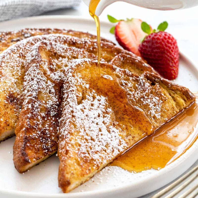 French Toast With Powdered Sugar