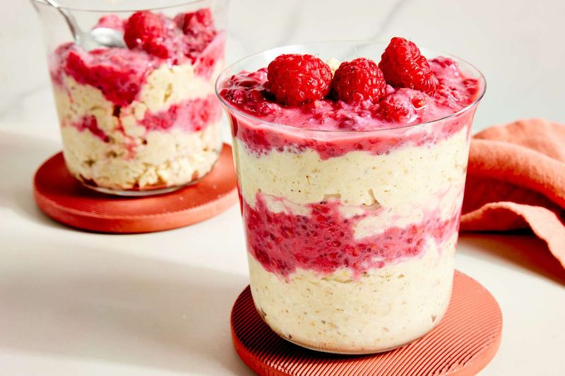 High-Fibre Overnight Oats With Raspberries