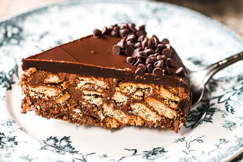 Queen Elizabeth II - Chocolate Biscuit Cake