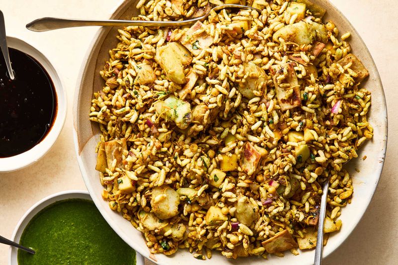 Bhel Made With Puffed Rice And Veggies