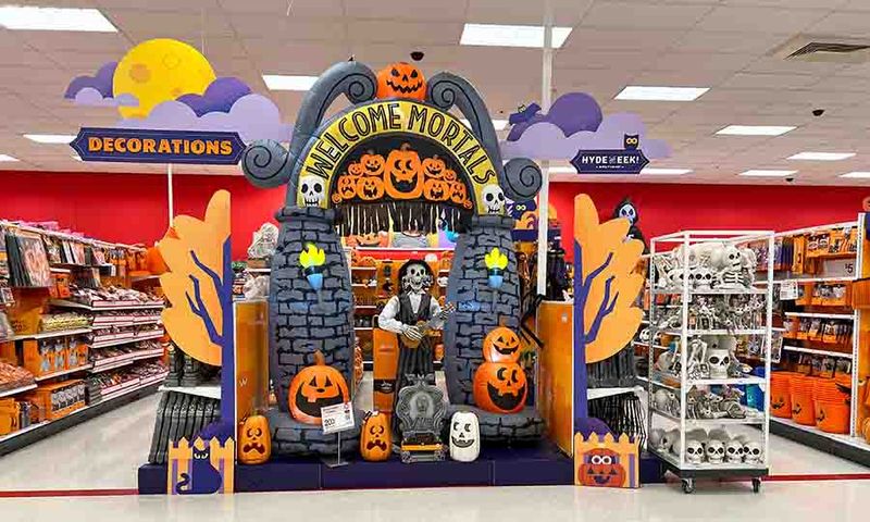 Seasonal Displays