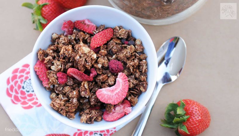Sweetened Granola With Chocolate Pieces
