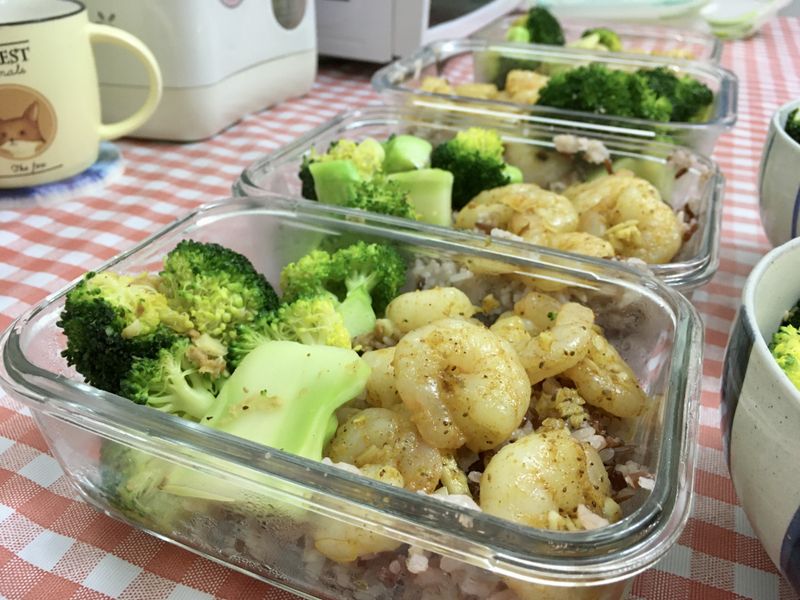Spicy Shrimp And Brown Rice Meal Prep