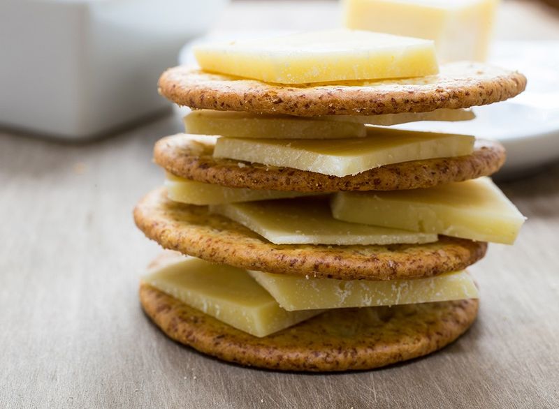 Wholegrain Crackers With Cheese