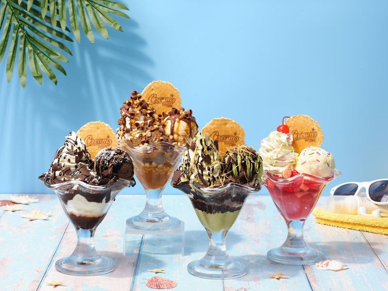 Creams Cafe