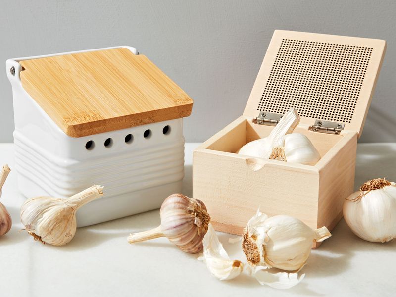 Garlic - Store In A Cool, Dry Cupboard