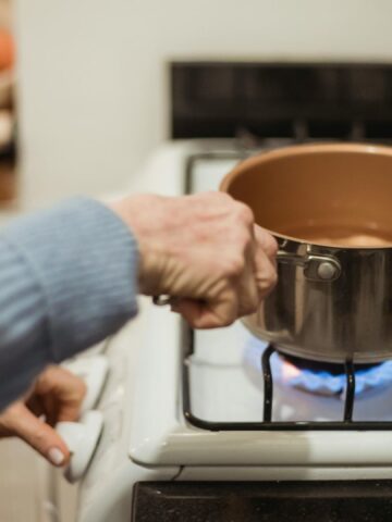 How Cooking With Gas Releases Harmful Air Pollution Indoors