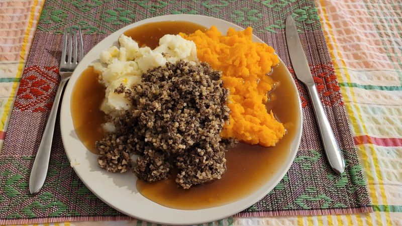 Neeps And Tatties With Gravy