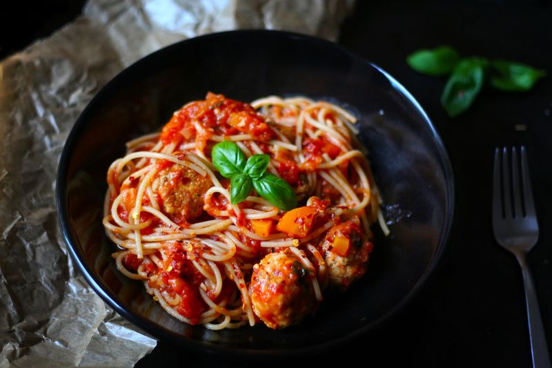 Turkey Meatballs With Wholegrain Pasta And Tomato Sauce