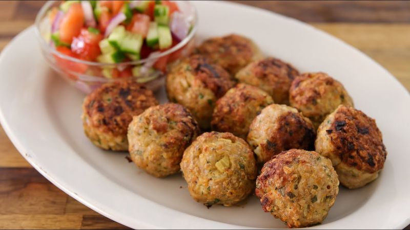 Use Oats Instead Of Breadcrumbs In Burgers And Meatballs