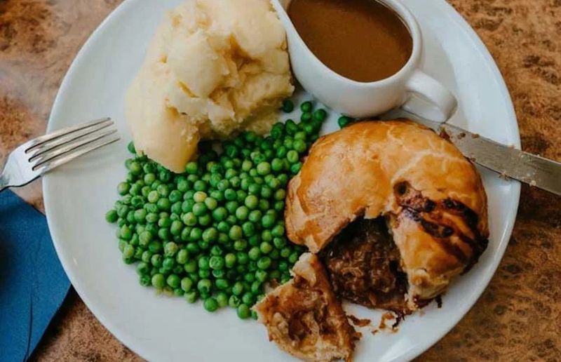 Princess Anne - Hearty Steak And Kidney Pie