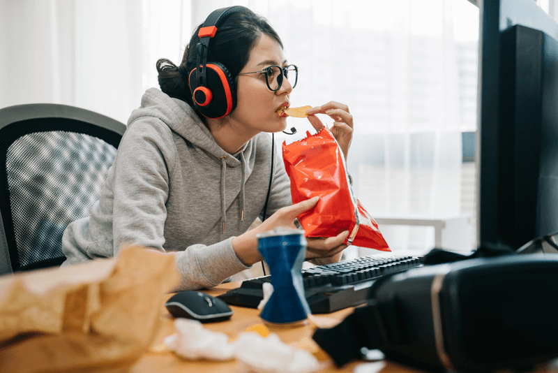 Turn Off Screens While Eating