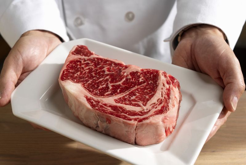 Examine The Fat Marbling