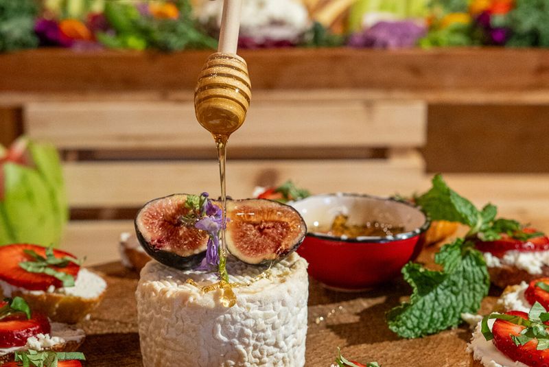 Simple Extras That Make Cheese And Honey Pairings Shine