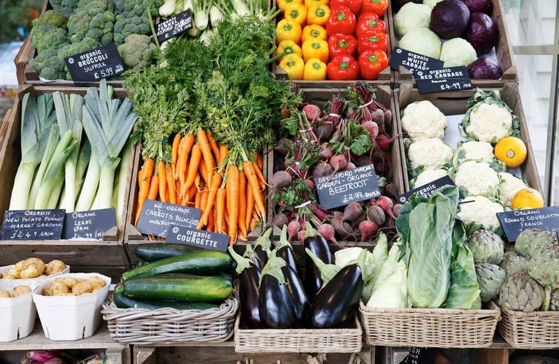 Chooses Seasonal, Local Produce