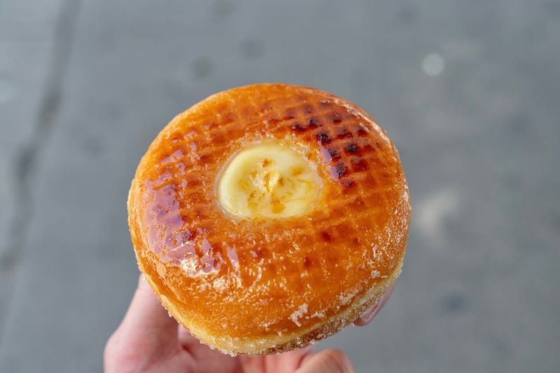 Crème Brûlée Doughnuts
