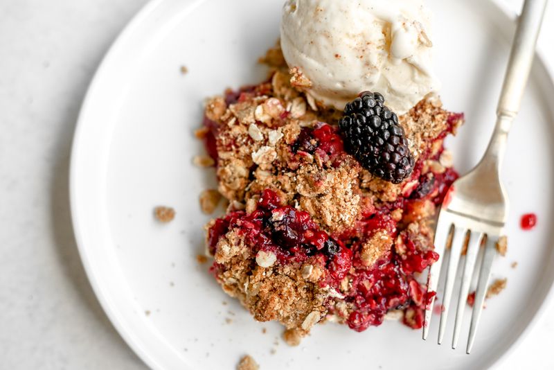 Berry Crumble With Oats