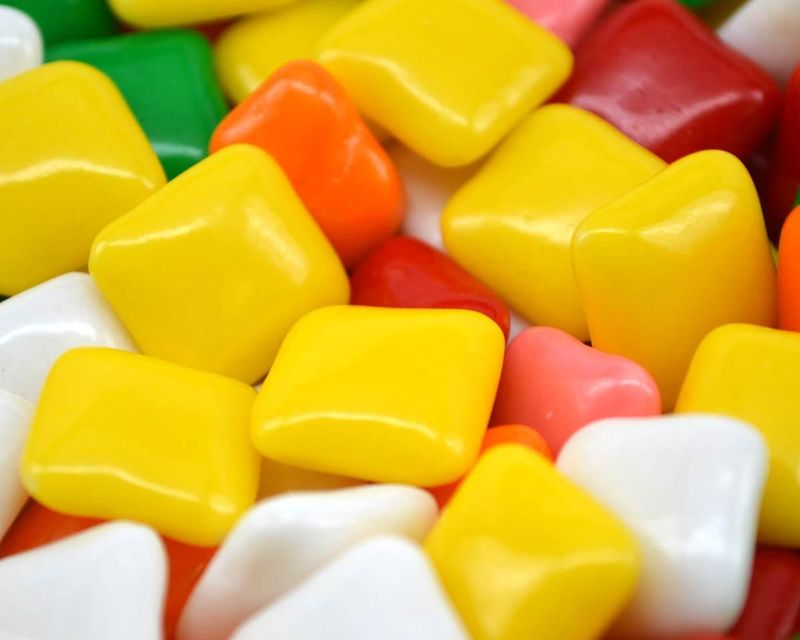 Chewing Gum With Industrial Yellow Dye