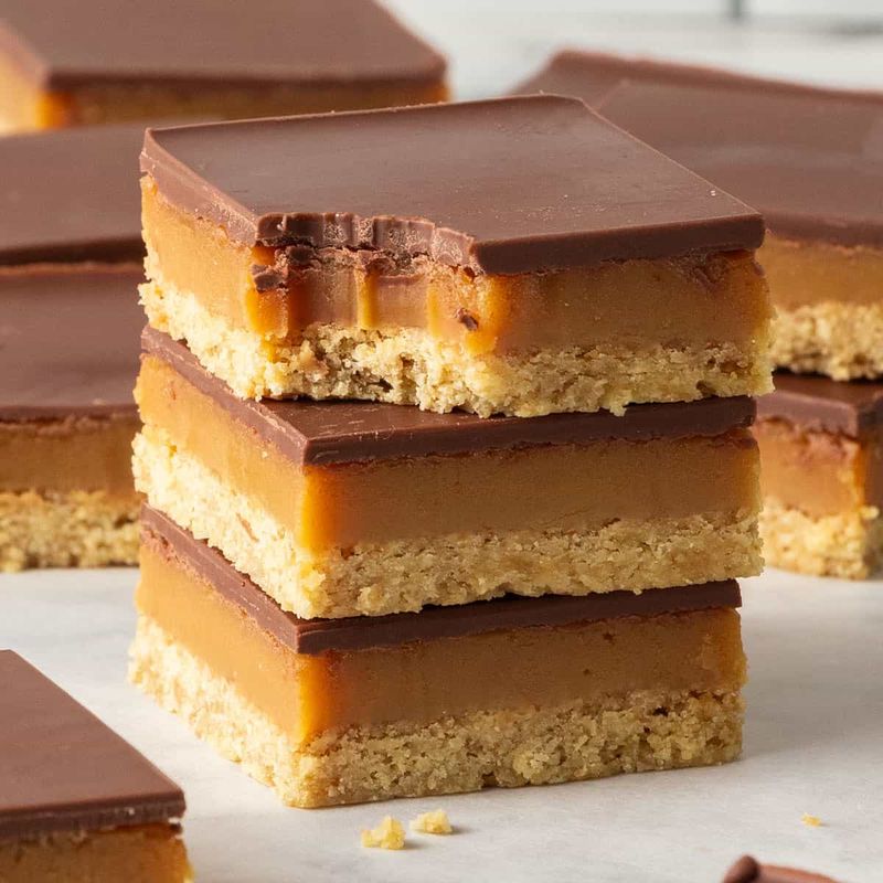 Caramel Biscuit Slice (No Bake Millionaire Style)