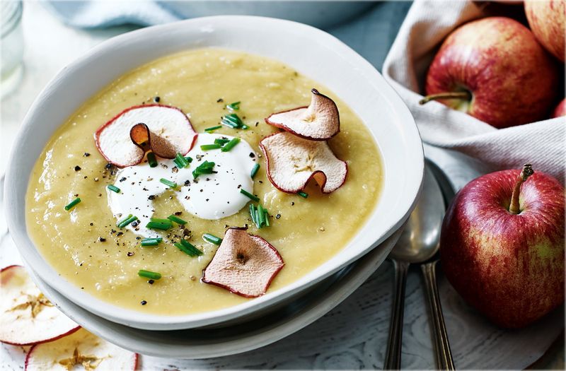 Curried Parsnip And Apple Soup