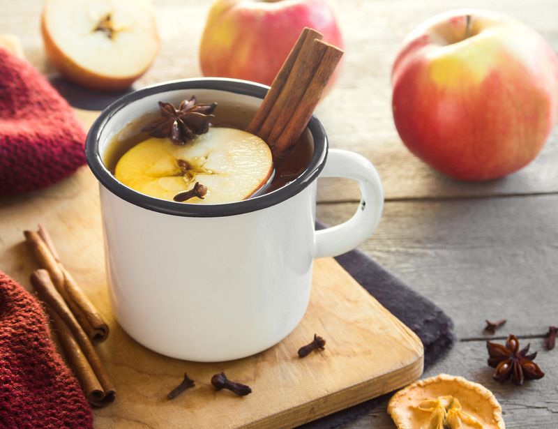 Cinnamon And Apple Tea