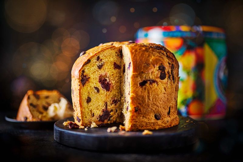 Panettone Admirers Appreciate Elegance And European Flair