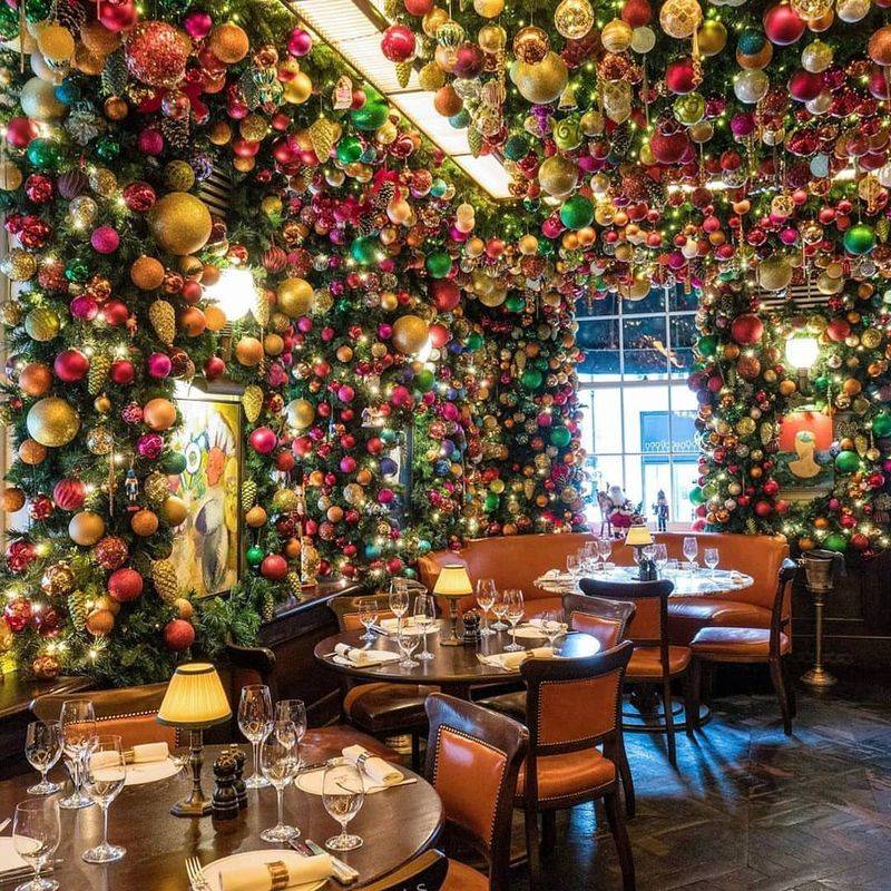 Intimate Dining Spaces