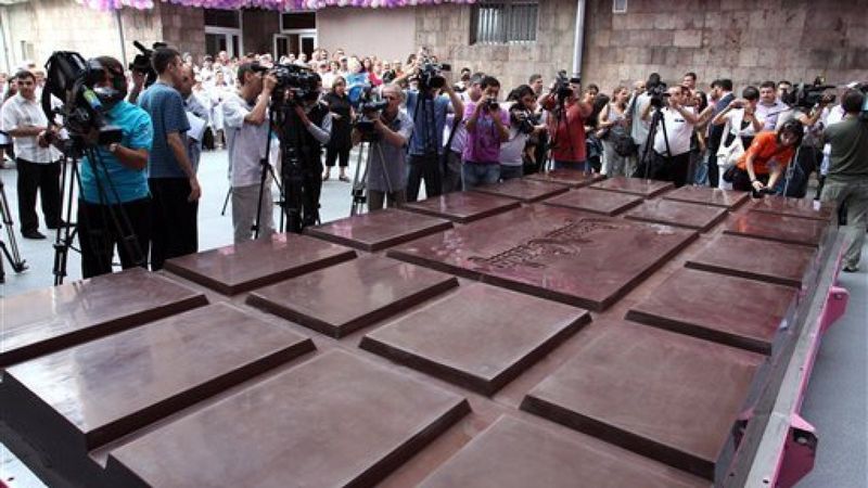 Largest Chocolate Bar