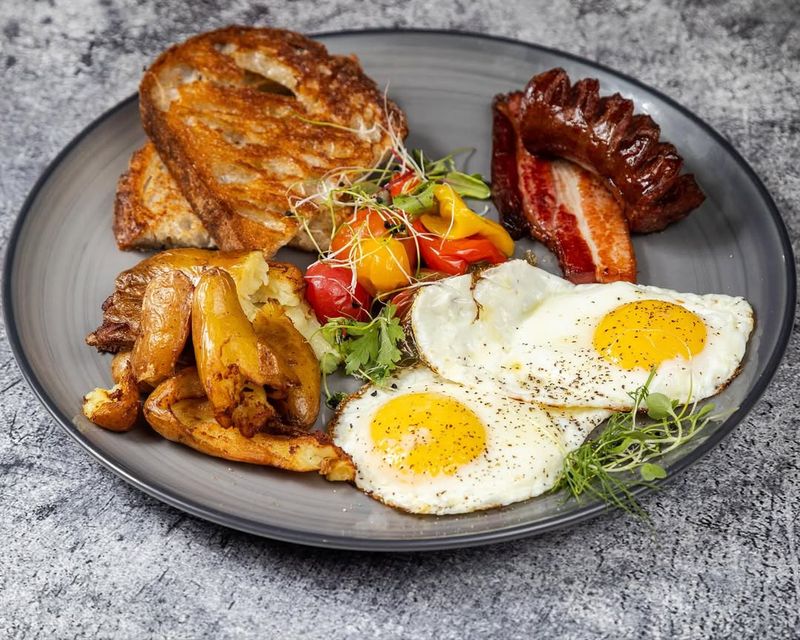 Full English Breakfast With Toasted Sourdough