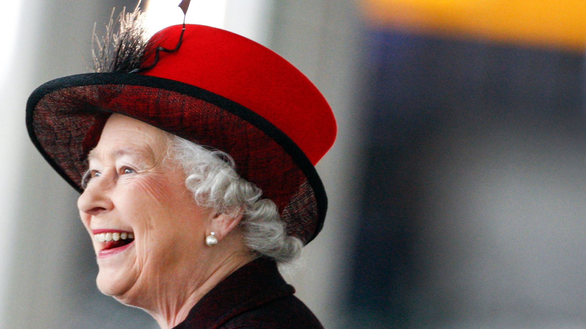 Everyday Routine Icons Queen Elizabeth’s Morning Routine Reveals A Surprisingly Relatable Side ...