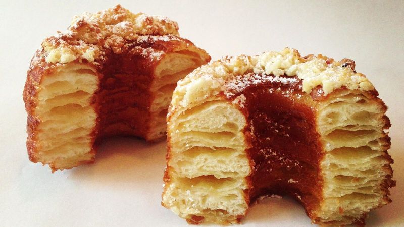Cronut (Croissant Donut)