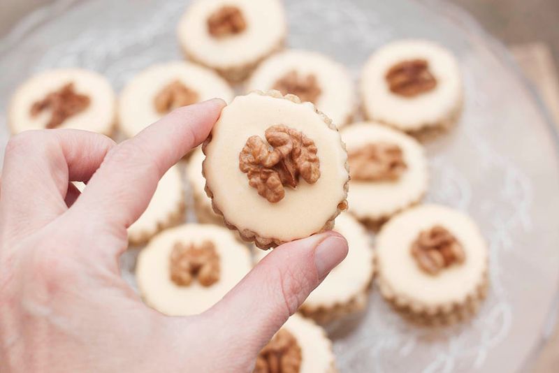 How To Personalise Her Walnut Crisp Recipe At Home