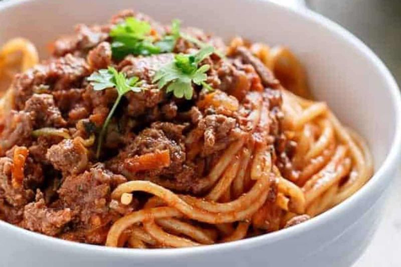 Spaghetti Bolognese (Instant Sauce Version)