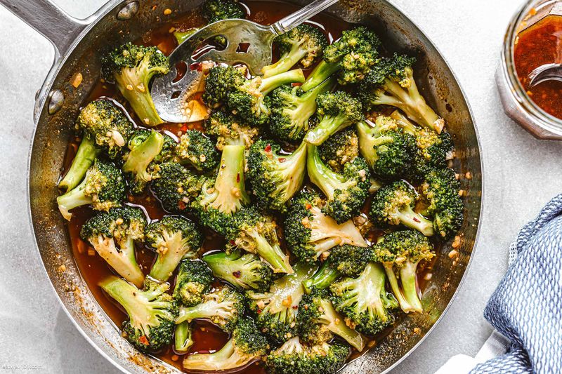 Stir-Fried With Garlic And Ginger