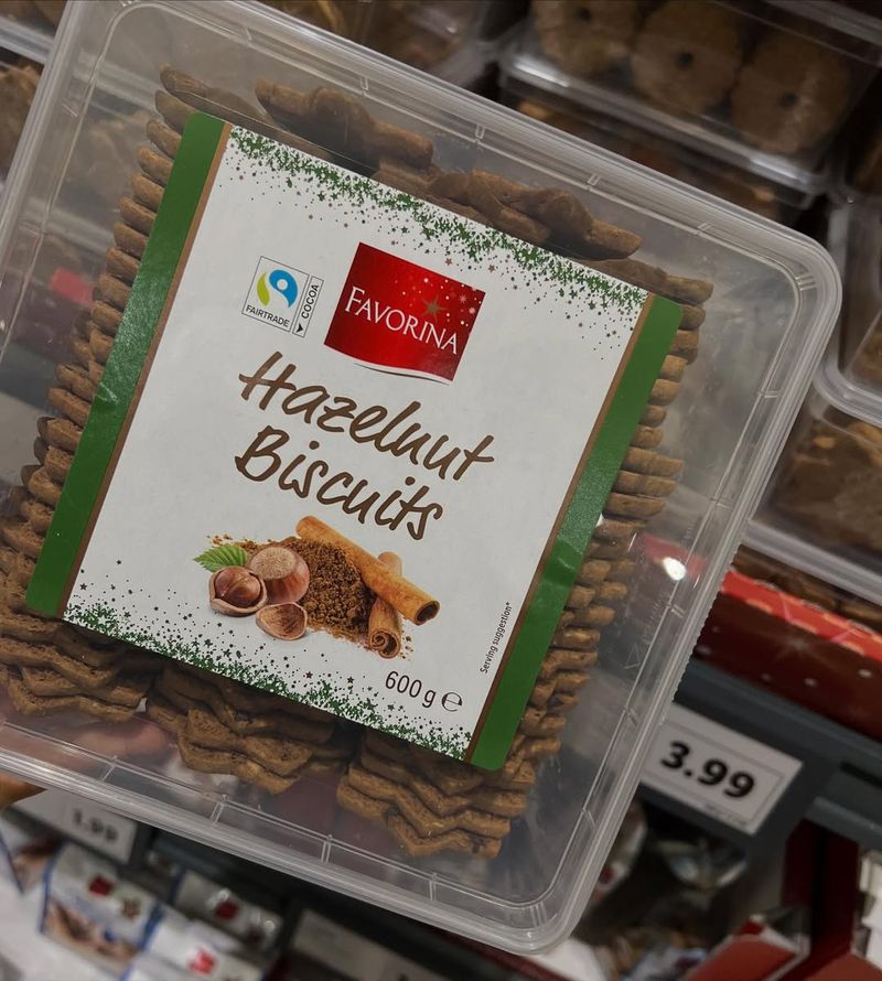 Hazelnut Biscuits (Favorina)