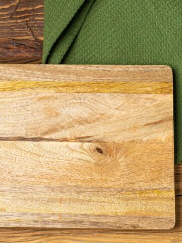 This Is The Best Way To Clean Your Cutting Board And It Is Not Soap Or Bleach