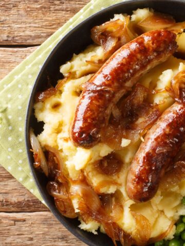 10 British Festive Dishes That Tourists Love To Try