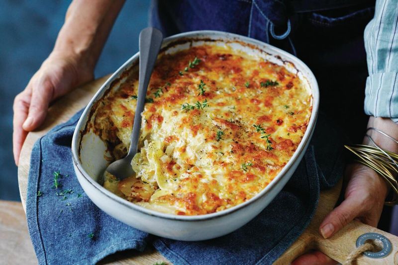 Cheesy Potato And Leek Gratin