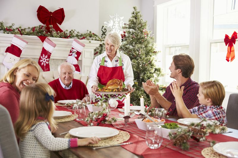 Formal Sit-Down Meals With Strict Timings