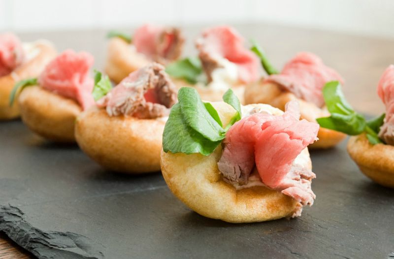 Mini Yorkshire Puddings With Roast Beef And Horseradish