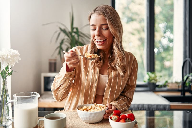 Eating Within An Hour Of Waking Up