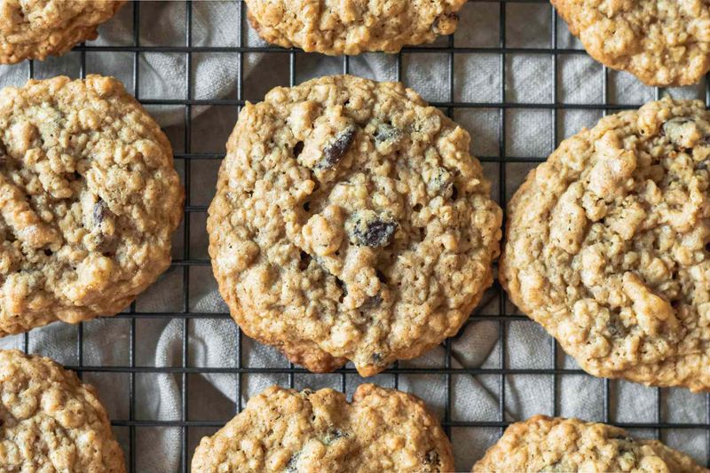 Oat Cookies With Raisins