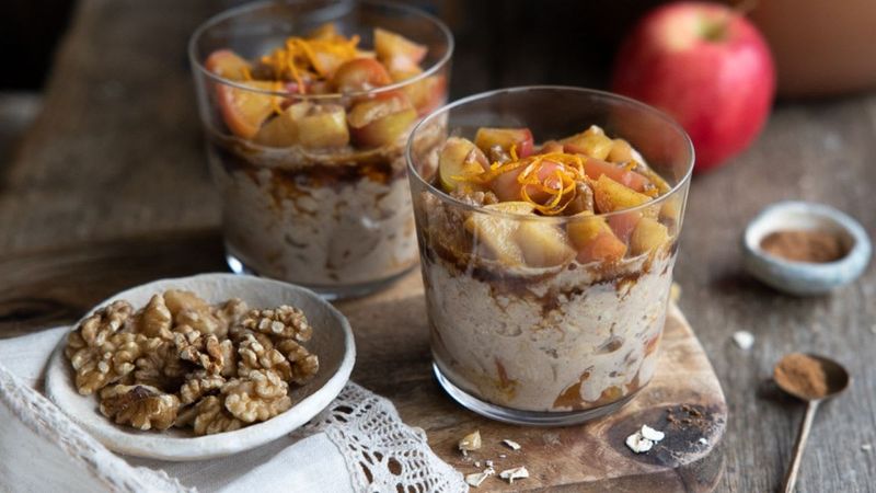 Overnight Spiced Oats With Apple Compote
