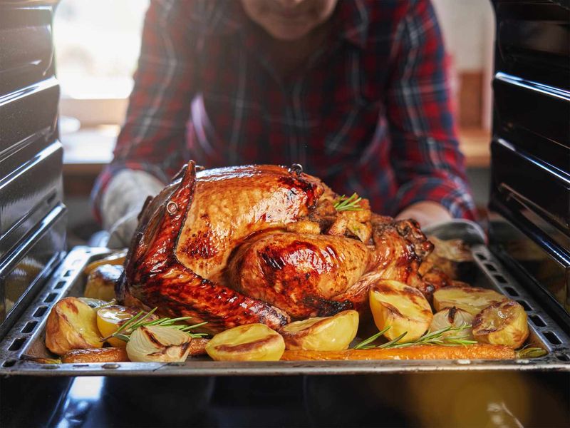 Expert Tricks To Cook Juicy Turkey Every Time