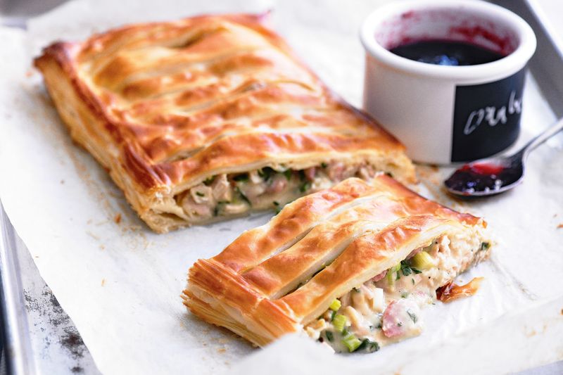 Make A Festive Turkey And Ham Pie
