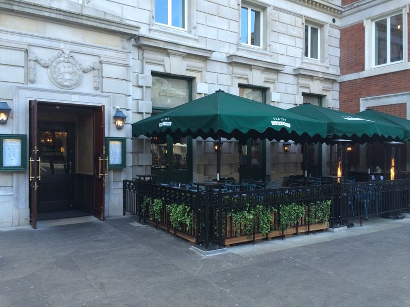 The Ivy (London, England)