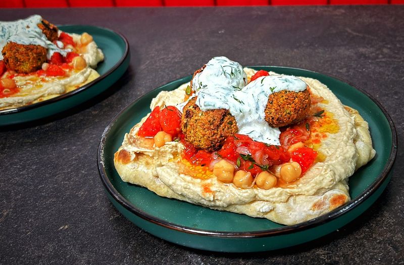 Lebanese Falafel With Hummus And Flatbread