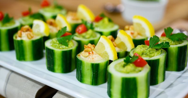 Cucumber Rounds With Hummus