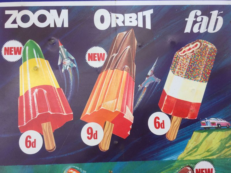 Orbit Rocket-Style Lolly
